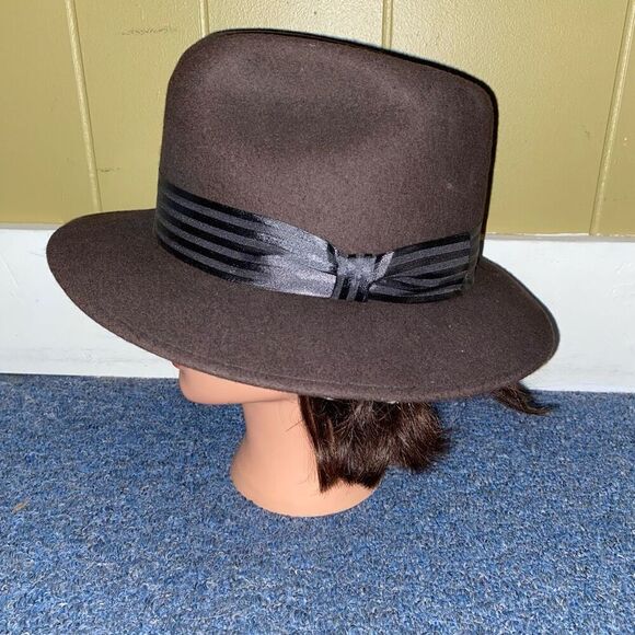 Dobb Main Street men M 100% wool Felt Fedora w/satin accent ribbon brown - Picture 1 of 8